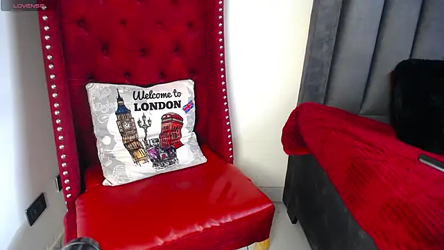 Snapshot of BiancaAntonelli chatting on 12.16.25 BiancaAntonelli online show from 12.16.25