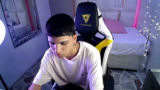 Snapshot of Brayan_lopezz chatting on 01.07.25 Brayan lopezz online show from 01.07.25