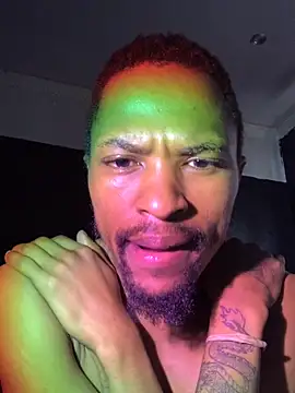 Snapshot of BlueIceCube chatting on 09.24.25 BlueIceCube online show from 09.24.25