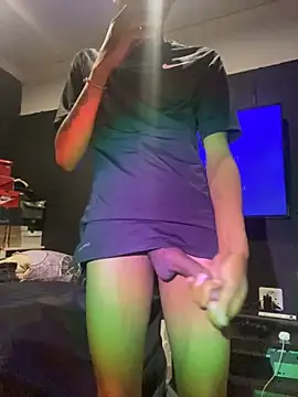 Snapshot of BlueIceCube chatting on 10.02.25 BlueIceCube online show from 10.02.25