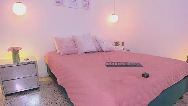 ibella7 online show from 04.18.26