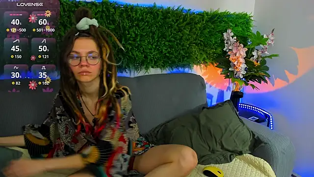 Rin Skylar online show from 11.21.25