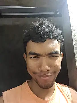 Snapshot of Reynold2608 chatting on 12.22.24 Reynold2608 online show from 12.22.24