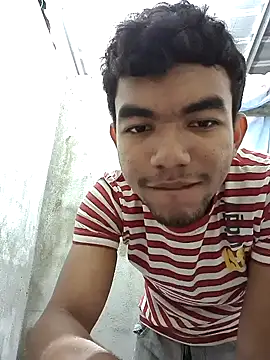 Snapshot of Reynold2608 chatting on 12.26.24 Reynold2608 online show from 12.26.24