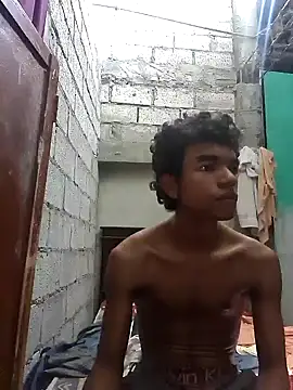 Snapshot of Reynold2608 chatting on 09.11.25 Reynold2608 online show from 09.11.25