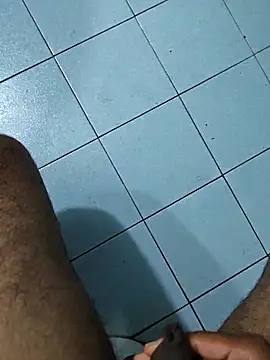 Snapshot of hass-925 chatting on 11.17.25 hass-925 online show from 11.17.25