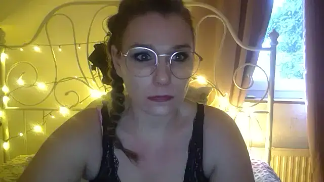 Snapshot of DevilsAngel13 chatting on 12.21.24 DevilsAngel13 online show from 12.21.24