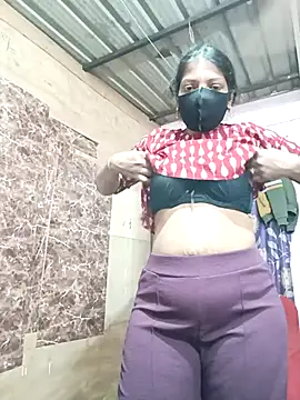 queensenorita online show from 04.05.26