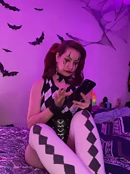 Nina-Chick777 online show from 10.28.25