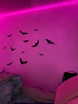 Nina-Chick777 online show from 11.26.25