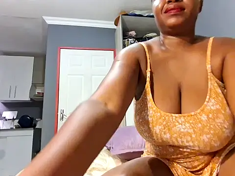 EbonyRose9 online show from 01.22.25