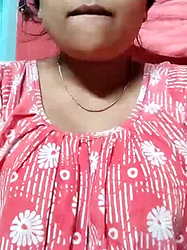 Snapshot of Priya_2222 chatting on 12.08.24 Priya 2222 online show from 12.08.24