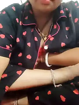 Snapshot of Priya_2222 chatting on 01.03.25 Priya 2222 online show from 01.03.25