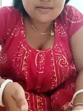 Snapshot of Priya_2222 chatting on 02.10.25 Priya 2222 online show from 02.10.25