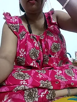 Snapshot of Priya_2222 chatting on 10.18.25 Priya 2222 online show from 10.18.25