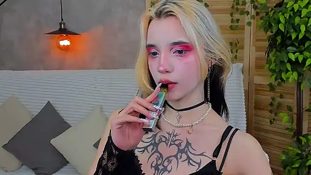 Snapshot of as1an_girlfriend chatting on 01.31.25 as1an girlfriend online show from 01.31.25