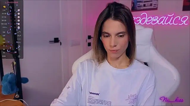  ni kiss online show from 09.18.25