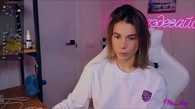  ni kiss online show from 09.19.25