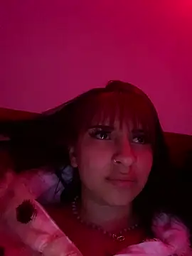 Hilary pinkk online show from 02.14.25