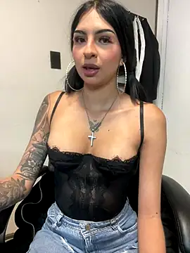 Hilary pinkk online show from 10.03.25