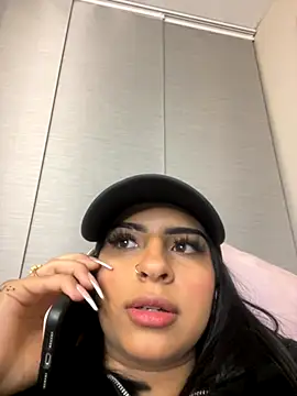 Hilary pinkk online show from 12.05.25