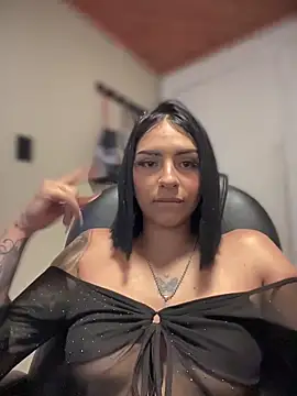 Hilary pinkk online show from 12.16.25