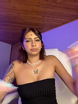 Hilary pinkk online show from 03.10.26