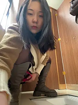 Snapshot of Xixi-Gala chatting on 03.23.25 Xixi-Gala online show from 03.23.25