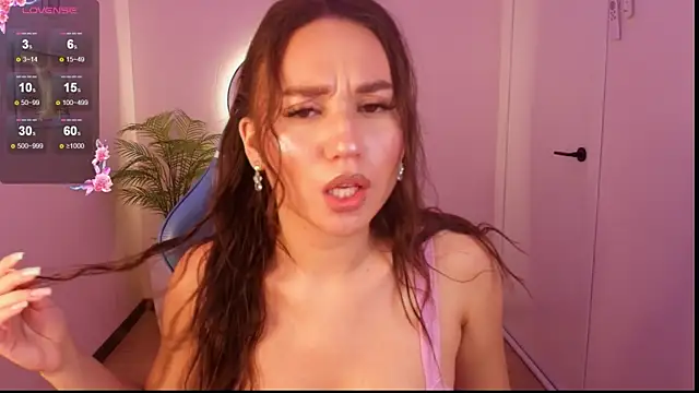 Snapshot of margeriTirell chatting on 09.09.25 margeriTirell online show from 09.09.25