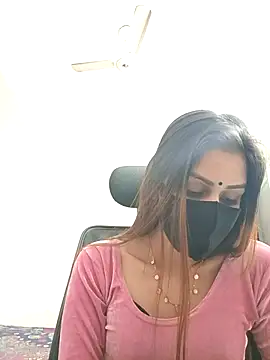 Snapshot of Tisha-01 chatting on 11.20.25 Tisha-01 online show from 11.20.25