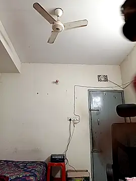 Snapshot of Tisha-01 chatting on 12.16.25 Tisha-01 online show from 12.16.25