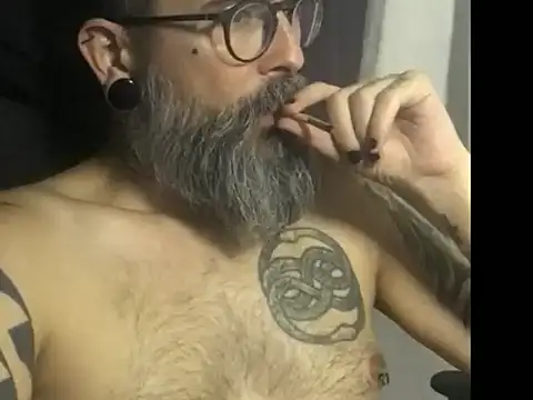 Snapshot of cabine103 chatting on 12.01.25 cabine103 online show from 12.01.25