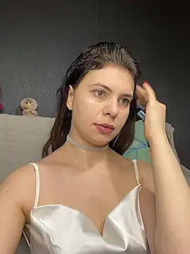 Snapshot of CurlyLara chatting on 01.30.25 CurlyLara online show from 01.30.25