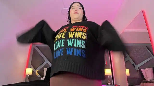 AmberiniHoffman online show from 03.13.25