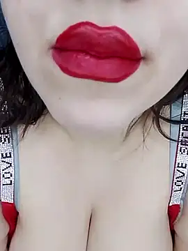 Snapshot of sexy-mariya chatting on 10.25.25 sexy-mariya online show from 10.25.25