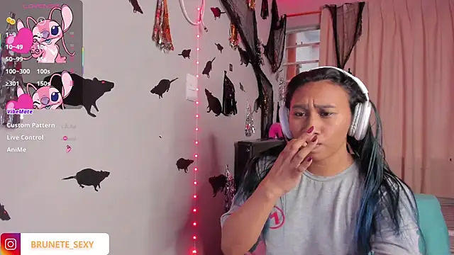 Brunettesexy0 online show from 10.29.25