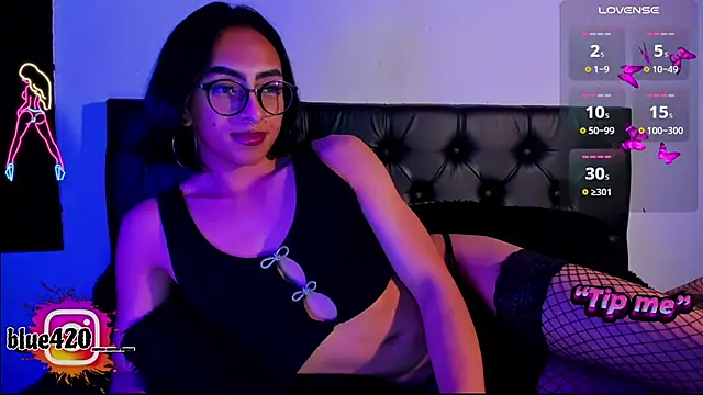 Snapshot of Skyler__blue4 chatting on 12.20.24 Skyler  blue4 online show from 12.20.24