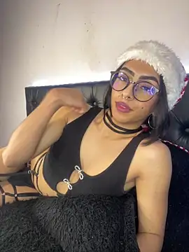 Snapshot of Skyler__blue4 chatting on 12.27.24 Skyler  blue4 online show from 12.27.24