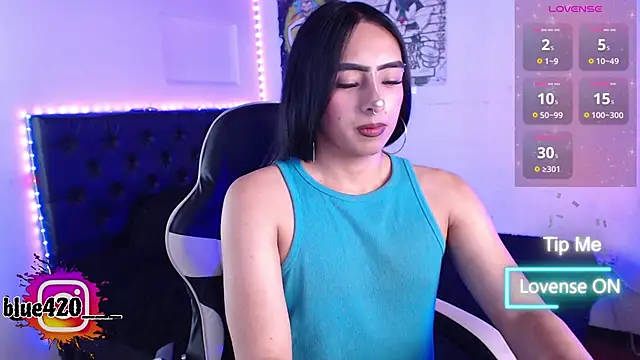 Skyler  blue4 online show from 11.23.25