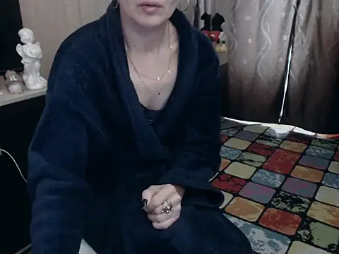 Snapshot of HornyClitX chatting on 02.20.25 HornyClitX online show from 02.20.25