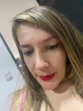 gwen ashly online show from 04.18.26