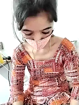 Snapshot of Cute-Ridhima chatting on 12.28.24 Cute-Ridhima online show from 12.28.24
