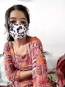 Snapshot of Cute-Ridhima chatting on 12.29.24 Cute-Ridhima online show from 12.29.24