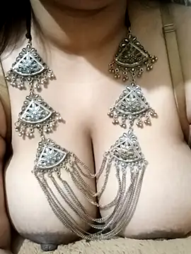 Snapshot of Dr_Kamsutra chatting on 02.21.25 Dr Kamsutra online show from 02.21.25