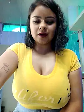 Snapshot of Princess_Lau chatting on 01.16.25 Princess Lau online show from 01.16.25