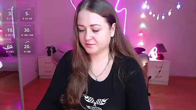 Snapshot of LizzyShine chatting on 01.09.25 LizzyShine online show from 01.09.25
