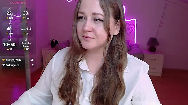 Snapshot of LizzyShine chatting on 03.14.25 LizzyShine online show from 03.14.25