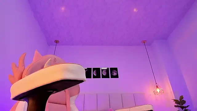 Brittany cute18 online show from 01.07.25