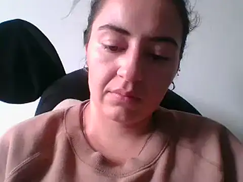  karlie kloss  online show from 12.05.24