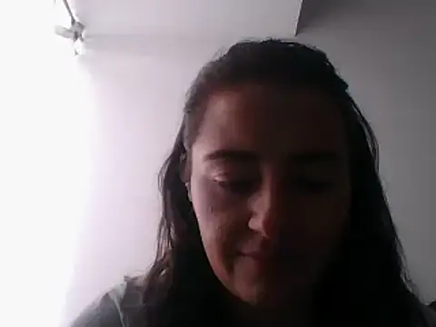  karlie kloss  online show from 01.10.25